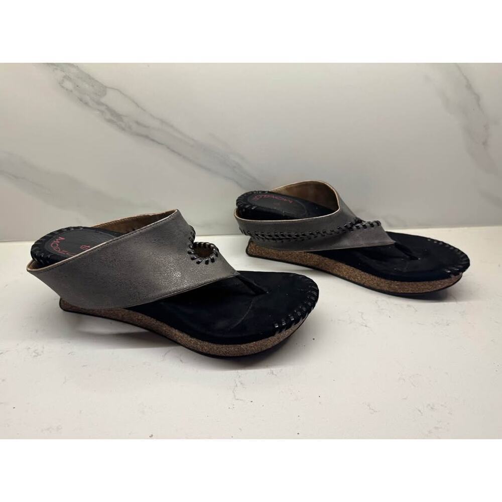 Modzori Tita Women's Size 10 Mid Wedge Reversible Gold/Pewter Thong Sandal - Picture 7 of 9